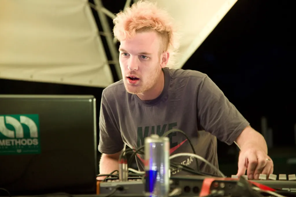 DJ performing in the Minus arena at Global Gathering 2009